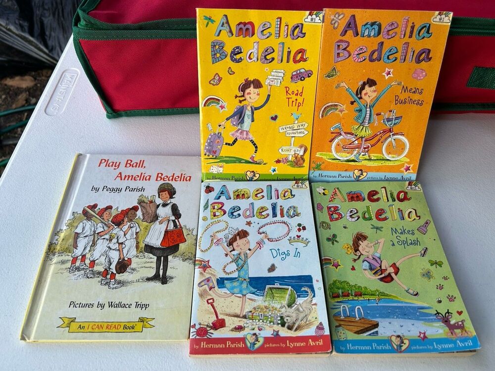 Amelia Bedelia Books Lot of 5 Paperback Chapter Books Herman Parish Lynne Avril